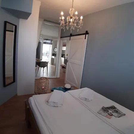 Benny's House 1 Apartment