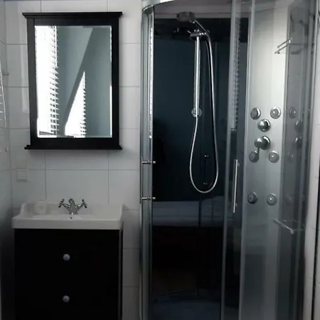 Benny's House 1 * زاندفورت