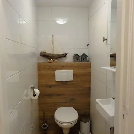 Benny's House 1 * 잔드보르트