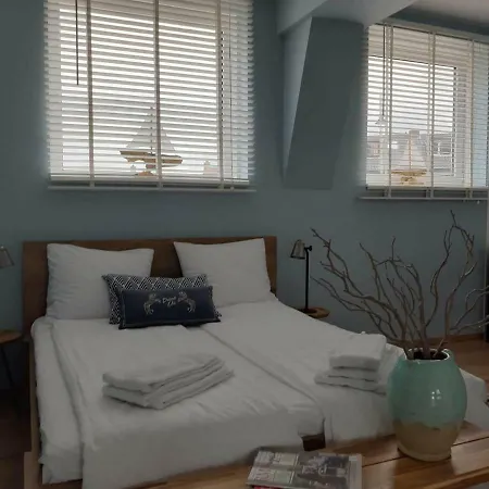 Benny's House 1 * 잔드보르트